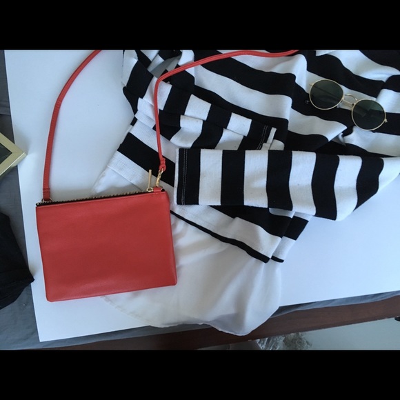 BLACK AND WHITE COLLARS STRIPED SWEATER WITG SHEER - Picture 8 of 8